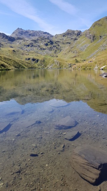 refuge-du-lac-du-lou-ete-zoom-eau-translucide-607