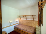 _lv_images__lot_0002000042_05_23614796