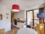 _lv_images__lot_0002012701_02_30458740