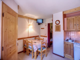 _lv_images__lot_0002030033_09_30225782