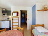 _lv_images__lot_0002040030_02_33149449