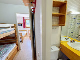 _lv_images__lot_0002040030_11_33149458
