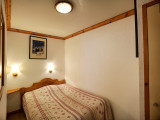 _lv_images__lot_0002050023_11_26504410