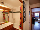 _lv_images__lot_0002050023_13_26504412