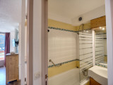 _lv_images__lot_0012030424_08_31418358