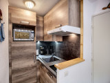 _lv_images__lot_0012030616_06_33001751