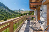 _lv_images__lot_0074061814_03_26240949