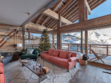 _lv_images__lot_0074061934_02_23616244