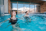 Piscine avec accès extérieur à La Belle Vie