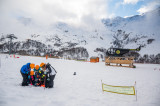 Ski patrol recherche en avalanche