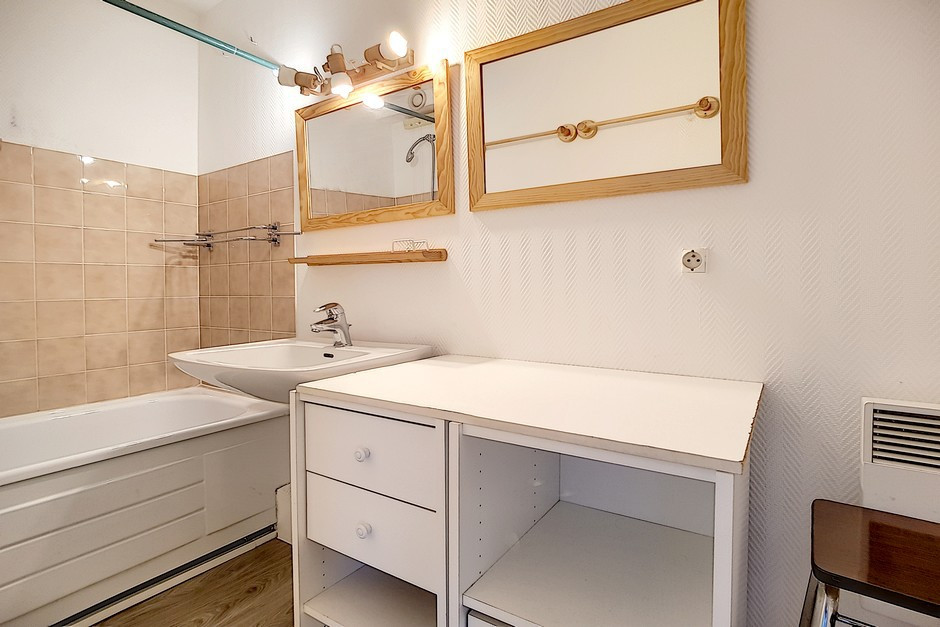 _agence-des-belleville_lv_images__lot_0000045030_11_27415015 _agence-des-belleville_lv_images__lot_0000045030_11_27415015