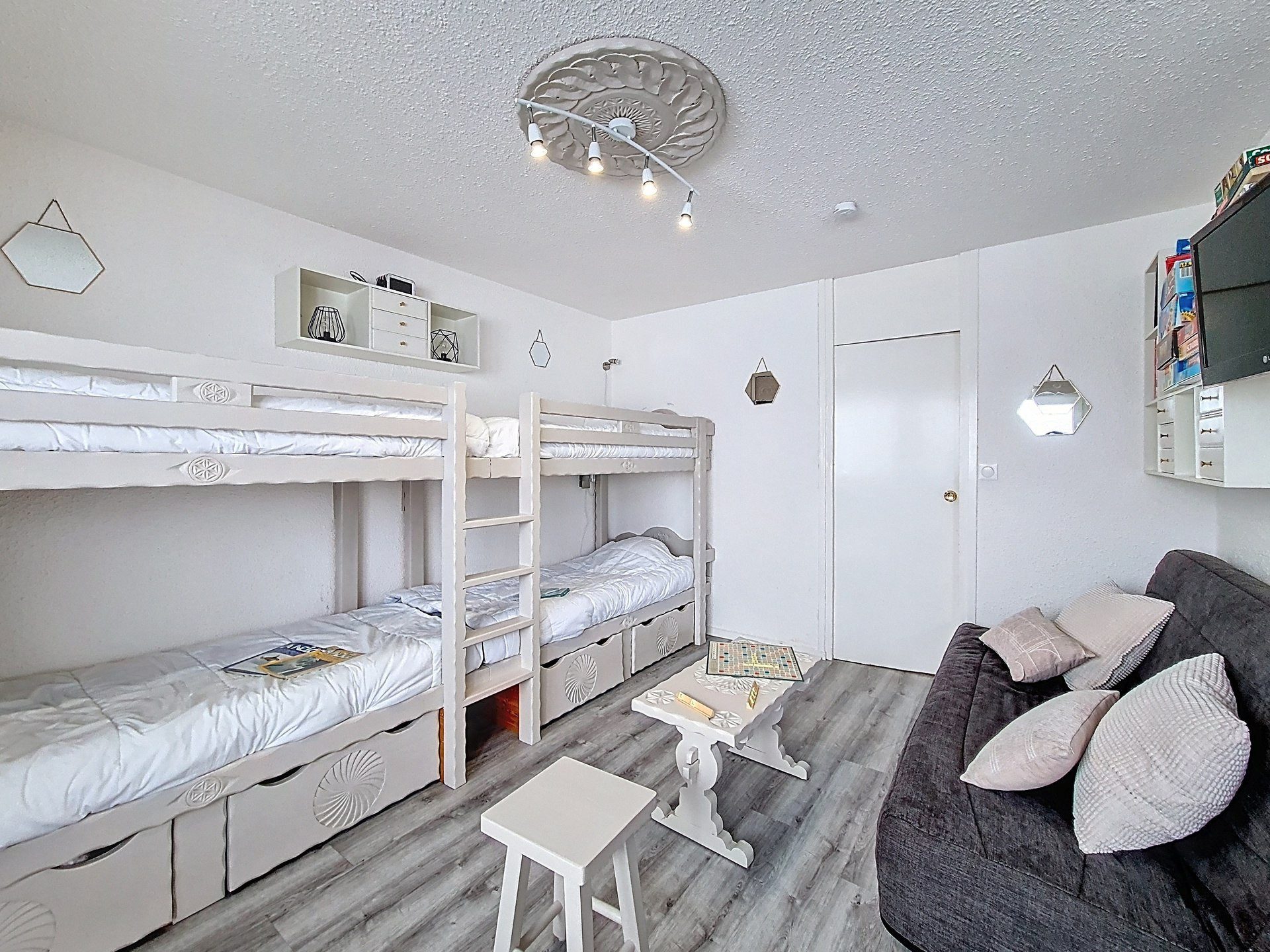 _agence-des-belleville_lv_images__lot_0000045041_08_29756497