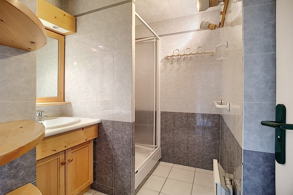 _agence-des-belleville_lv_images__lot_0000045073_13_29776619 _agence-des-belleville_lv_images__lot_0000045073_13_29776619