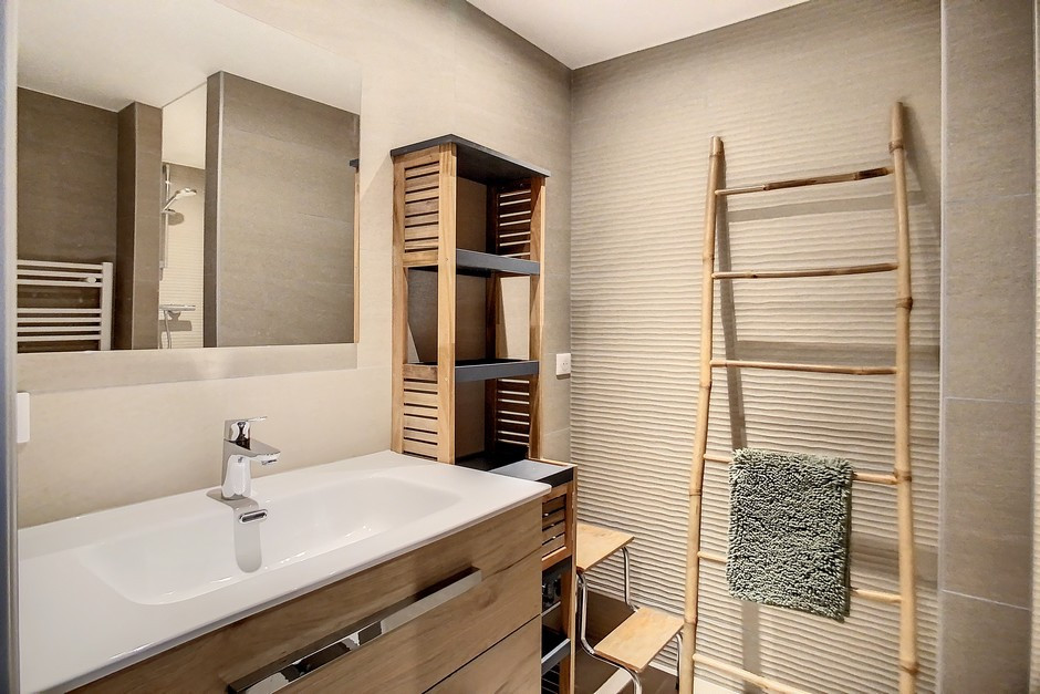 _agence-des-belleville_lv_images__lot_0000045082_12_27040762 _agence-des-belleville_lv_images__lot_0000045082_12_27040762