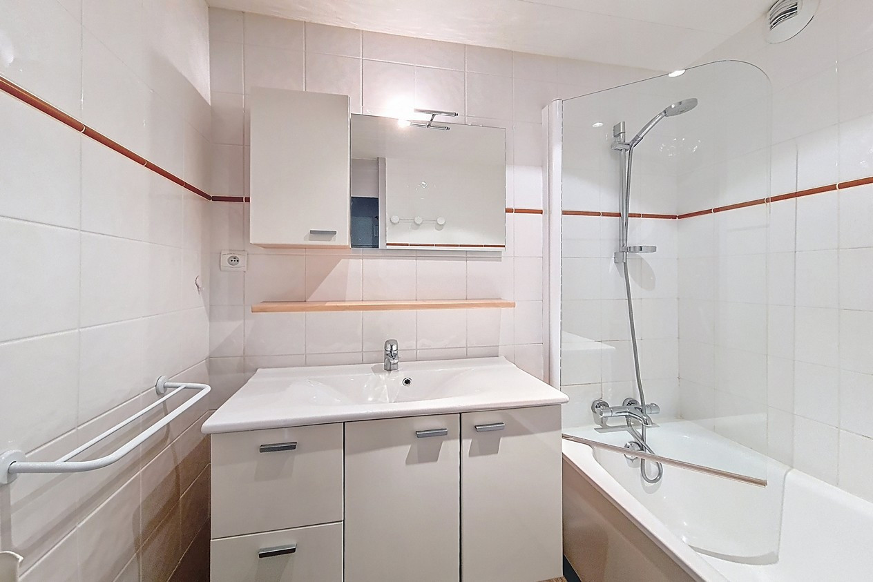 _agence-des-belleville_lv_images__lot_0000045146_12_28891323