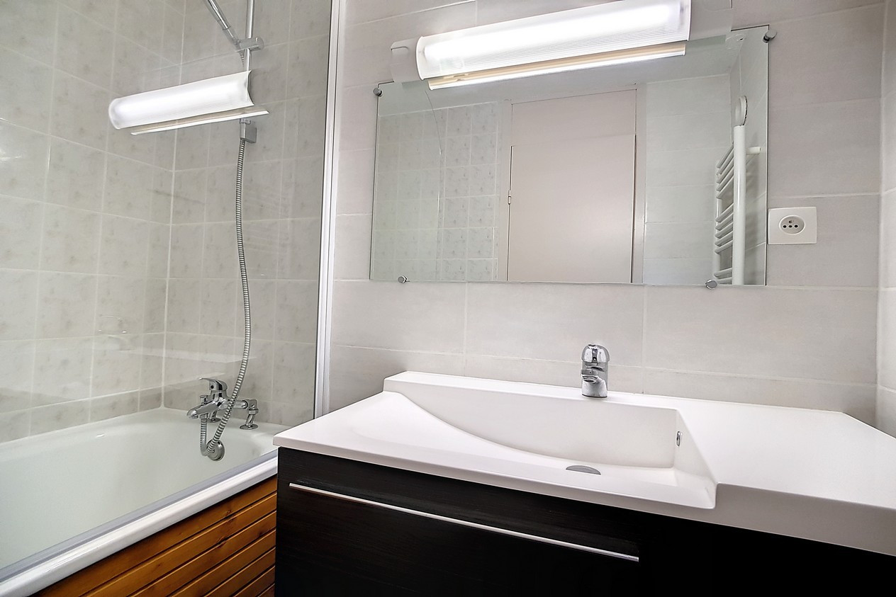 _agence-des-belleville_lv_images__lot_0000045224_13_28850479 _agence-des-belleville_lv_images__lot_0000045224_13_28850479