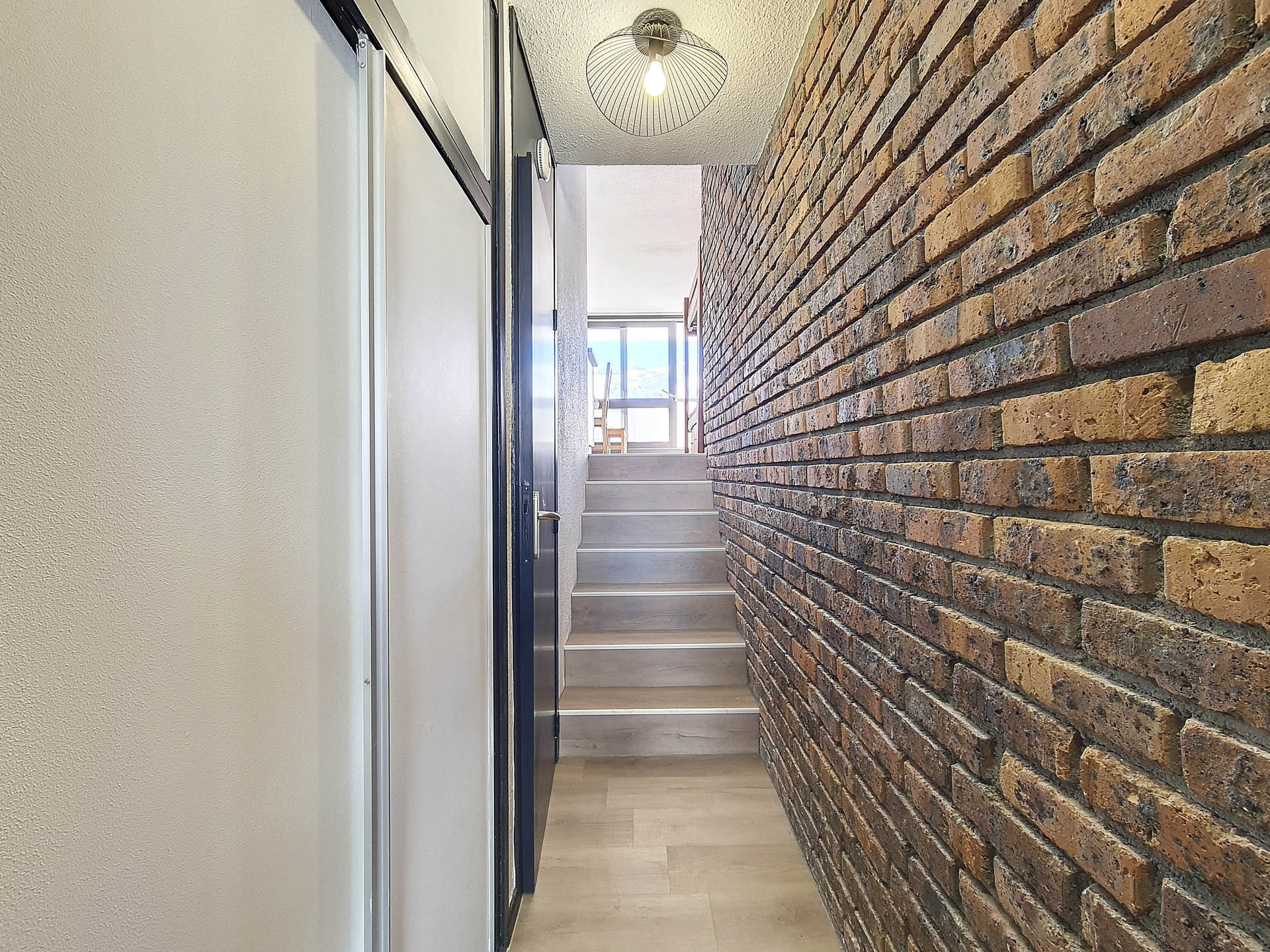 _agence-des-belleville_lv_images__lot_0000045228_15_27583938 _agence-des-belleville_lv_images__lot_0000045228_15_27583938