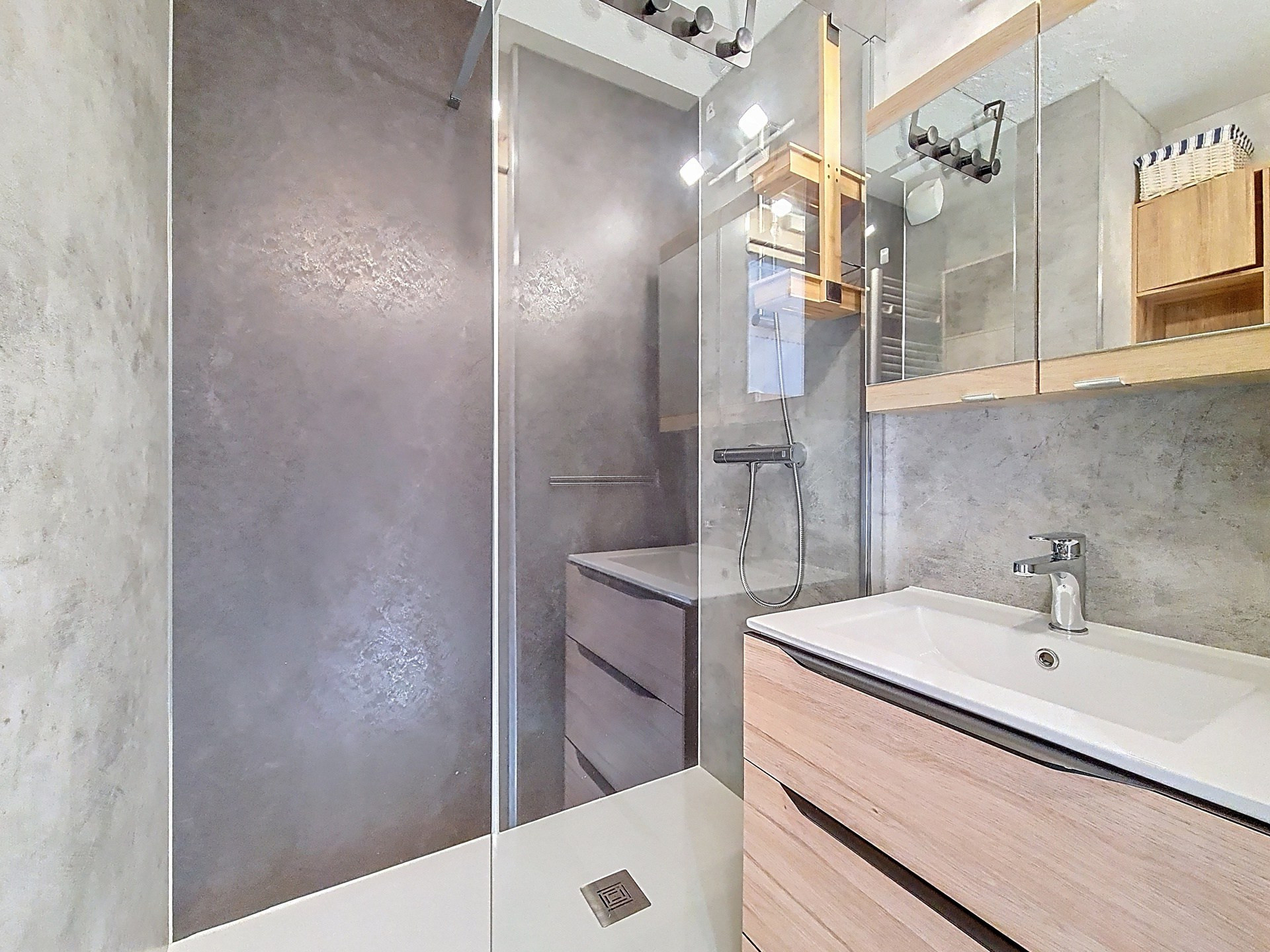 _agence-des-belleville_lv_images__lot_0000045256_10_27833258