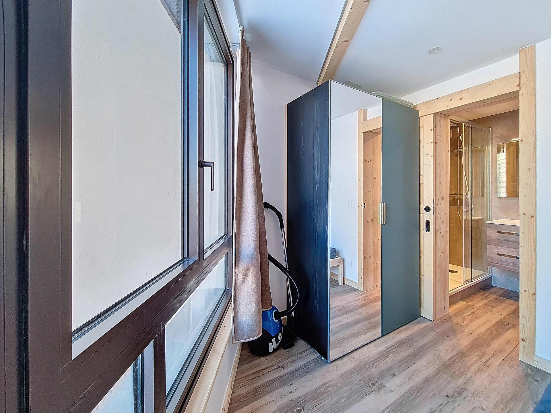 _agence-des-belleville_lv_images__lot_0000045267_09_27811831