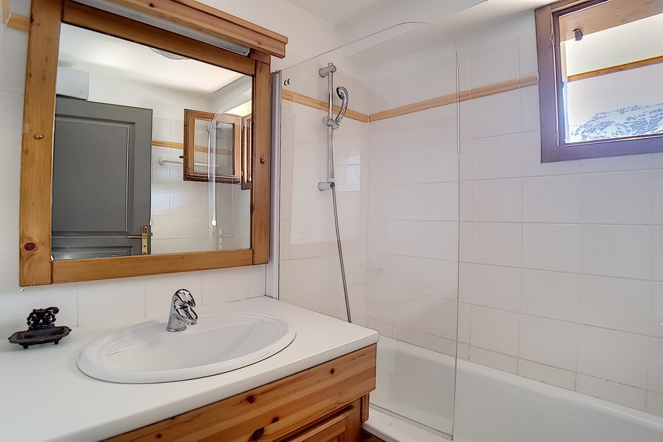 _agence-des-belleville_lv_images__lot_0000045359_10_27918275 _agence-des-belleville_lv_images__lot_0000045359_10_27918275