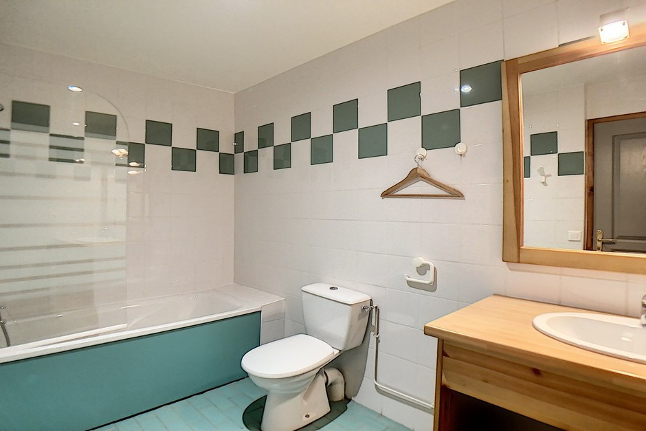 _agence-des-belleville_lv_images__lot_0000045371_13_27578363 _agence-des-belleville_lv_images__lot_0000045371_13_27578363