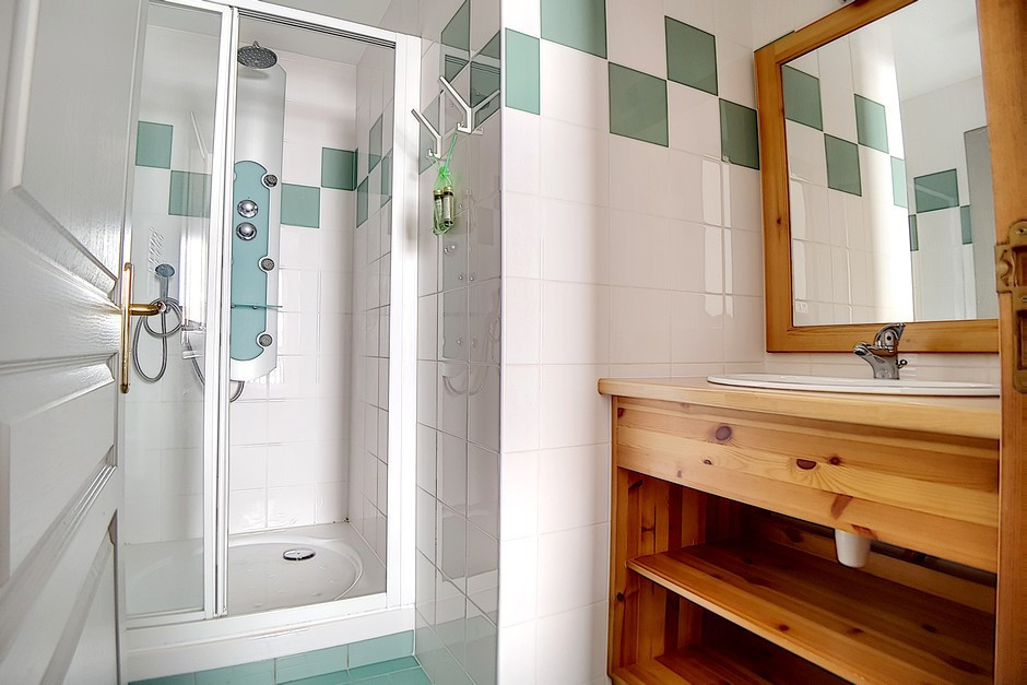 _agence-des-belleville_lv_images__lot_0000045377_12_27463718 _agence-des-belleville_lv_images__lot_0000045377_12_27463718