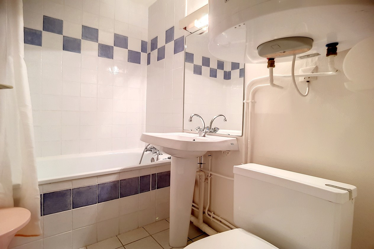 _agence-des-belleville_lv_images__lot_0000045382_11_29295757 _agence-des-belleville_lv_images__lot_0000045382_11_29295757