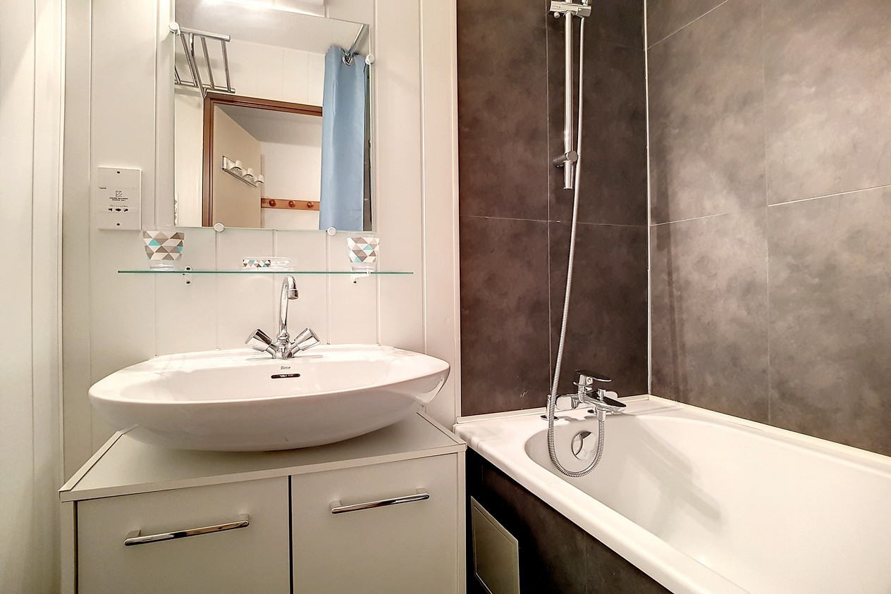 _agence-des-belleville_lv_images__lot_0000045397_12_29535171 _agence-des-belleville_lv_images__lot_0000045397_12_29535171