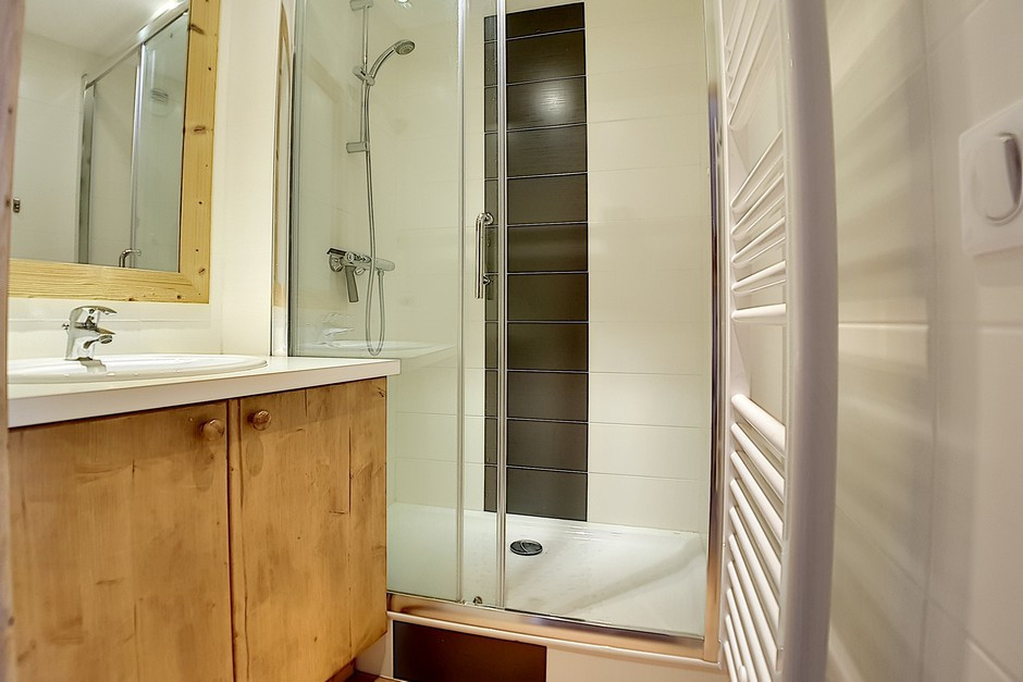 _agence-des-belleville_lv_images__lot_0000045509_15_27041103 _agence-des-belleville_lv_images__lot_0000045509_15_27041103