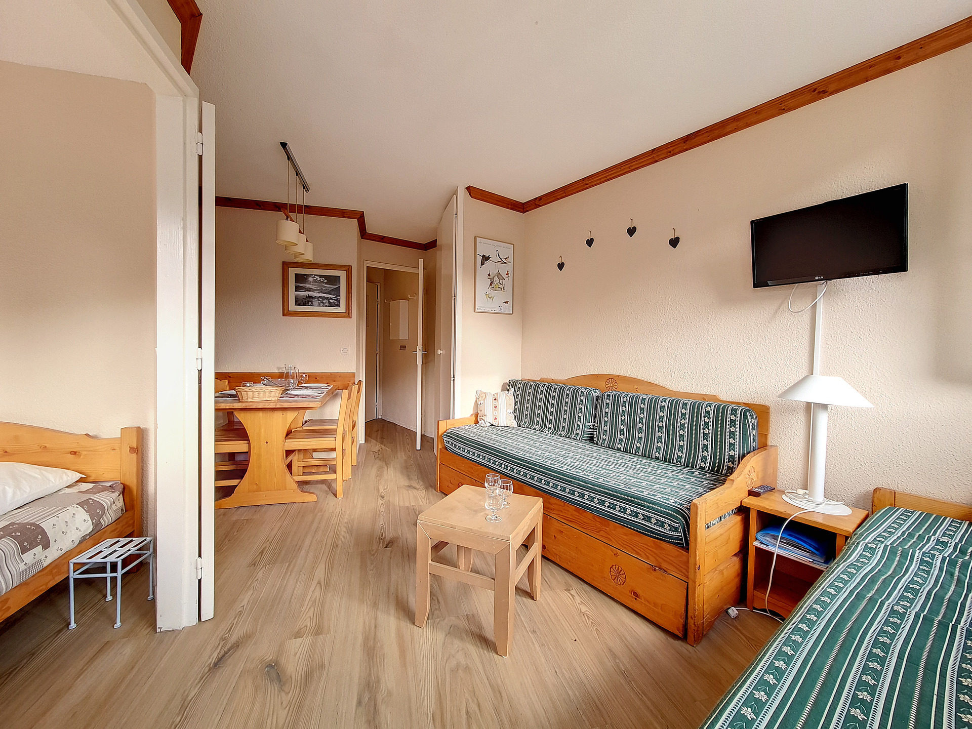 _agence-des-belleville_lv_images__lot_0000045535_02_29516894 _agence-des-belleville_lv_images__lot_0000045535_02_29516894