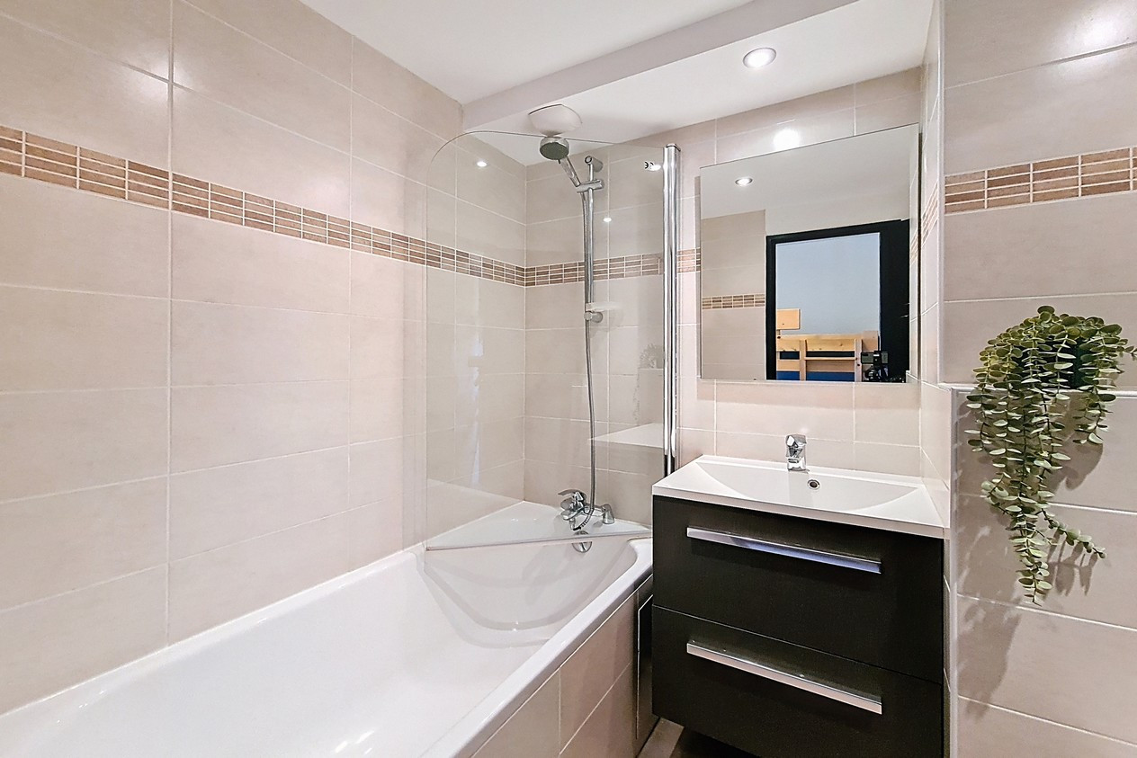 _agence-des-belleville_lv_images__lot_0000045539_13_29635958 _agence-des-belleville_lv_images__lot_0000045539_13_29635958