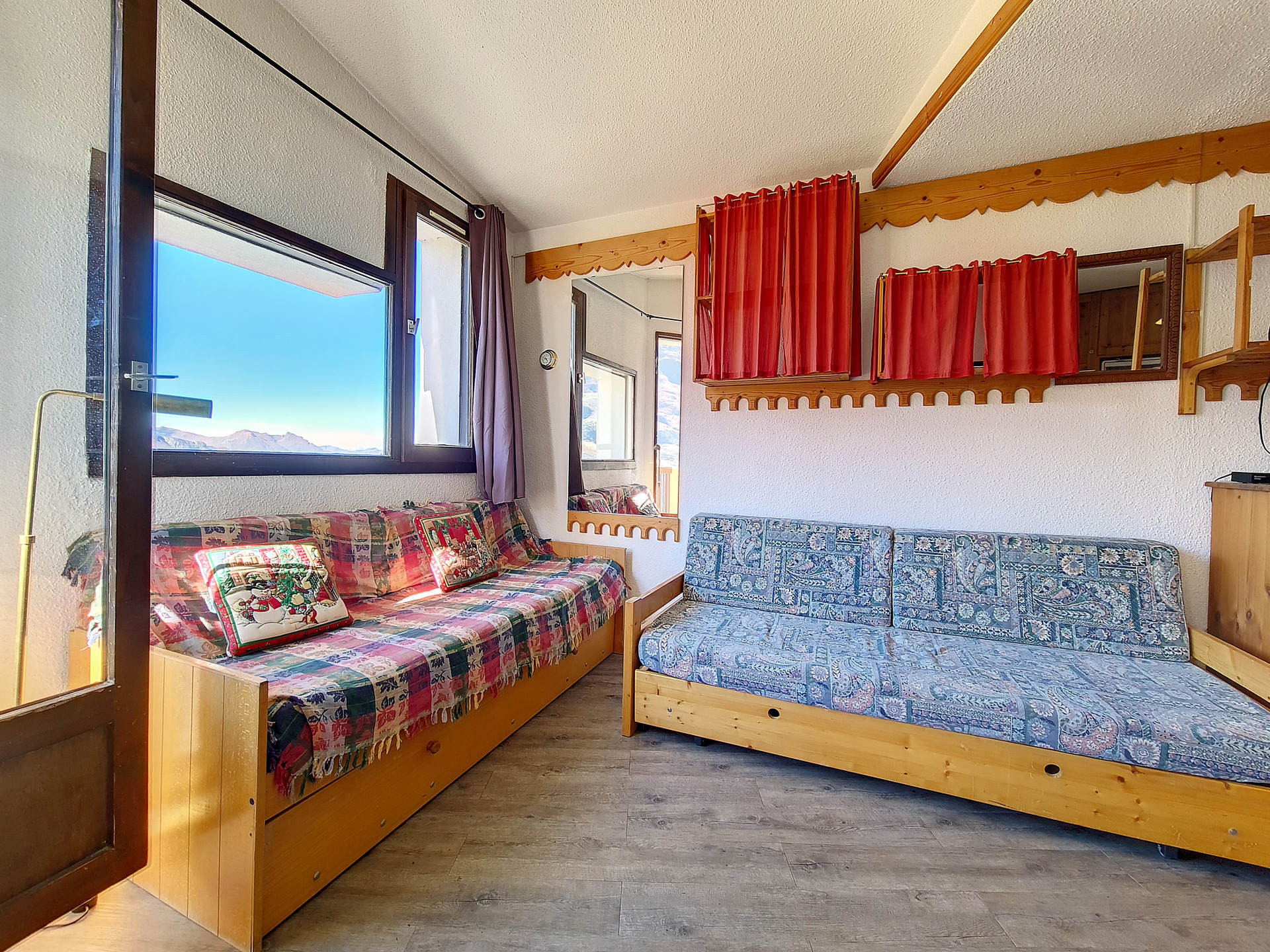 _agence-des-belleville_lv_images__lot_0000045554_01_26988608 _agence-des-belleville_lv_images__lot_0000045554_01_26988608