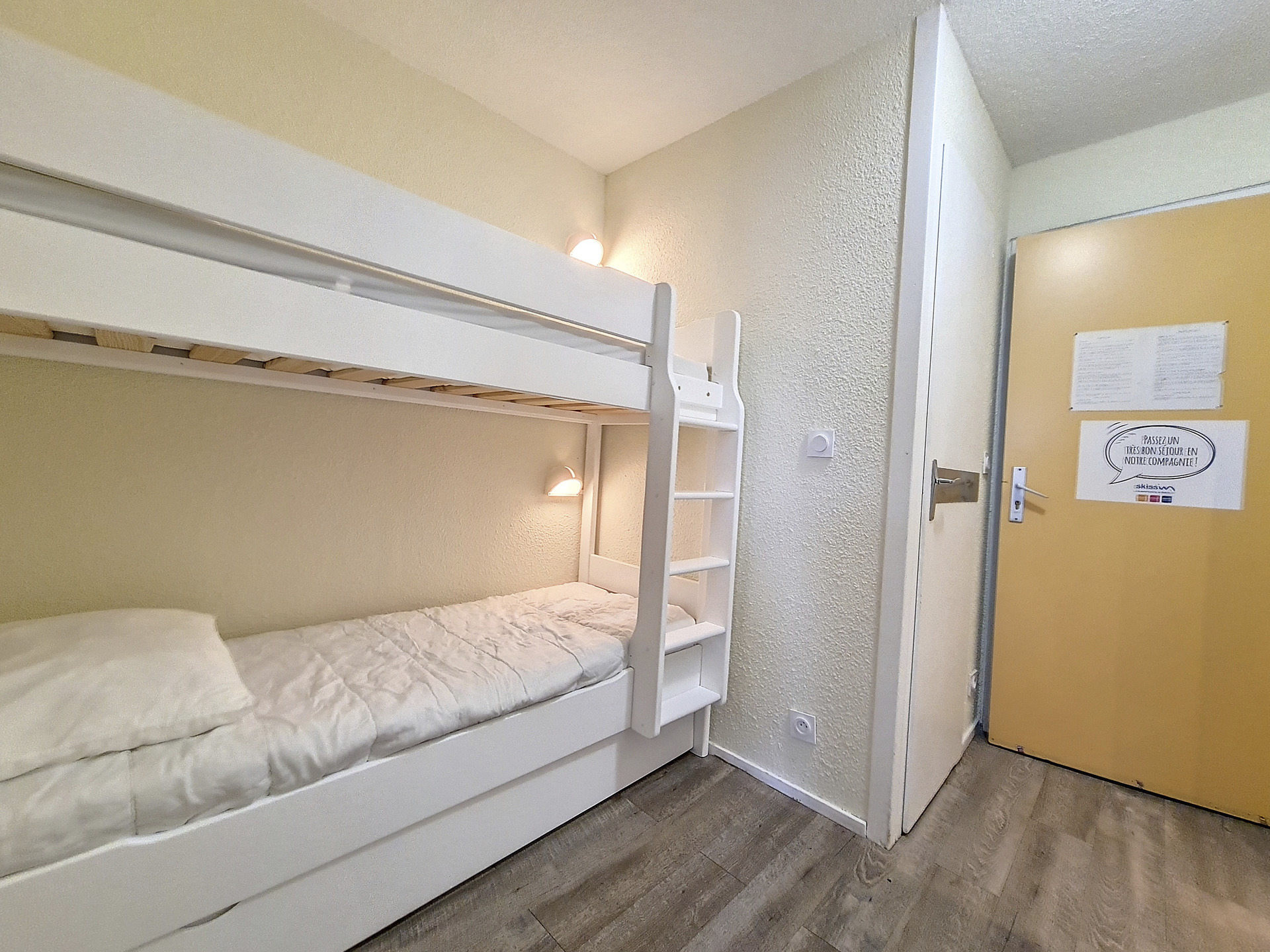 _agence-des-belleville_lv_images__lot_0000045633_12_26860692 _agence-des-belleville_lv_images__lot_0000045633_12_26860692