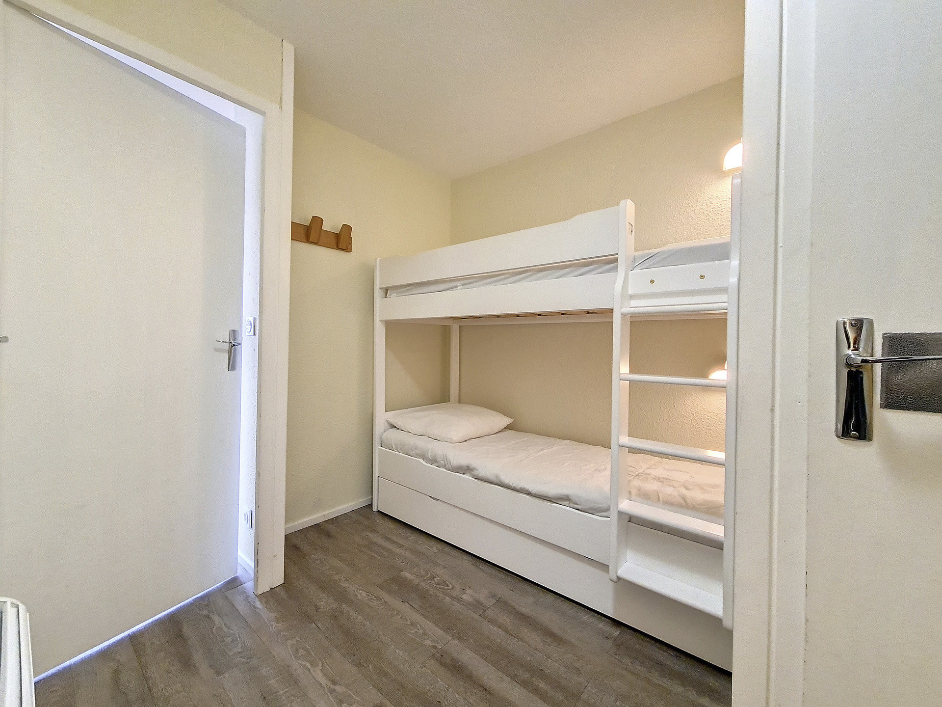 _agence-des-belleville_lv_images__lot_0000045633_13_26793512 _agence-des-belleville_lv_images__lot_0000045633_13_26793512