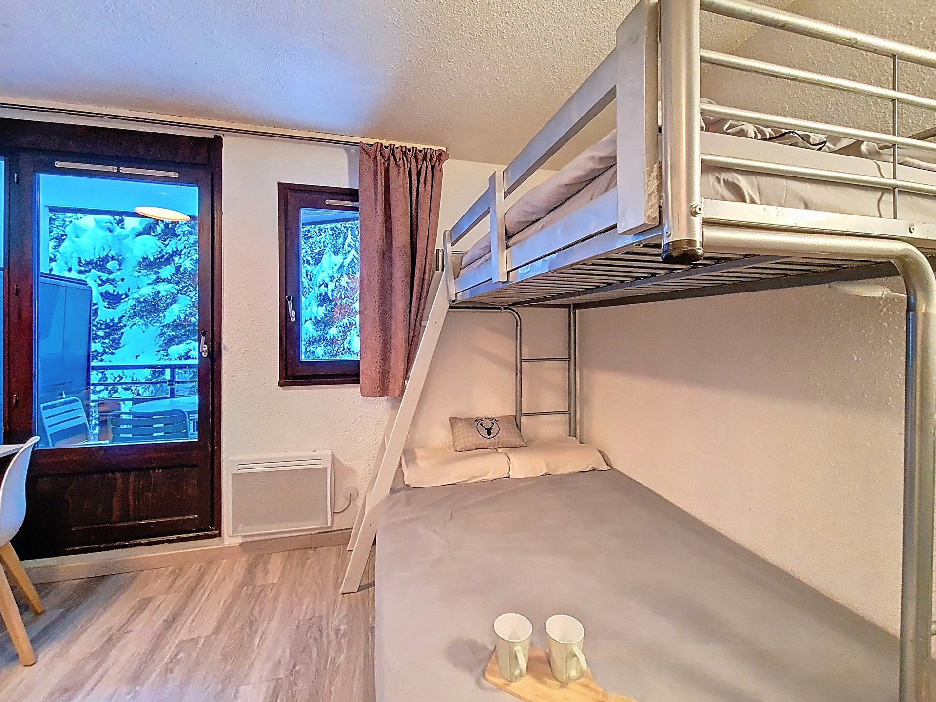 _agence-des-belleville_lv_images__lot_0000045637_08_28582005