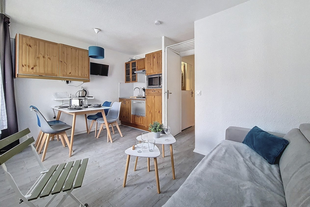 _agence-des-belleville_lv_images__lot_0000045649_01_27355850 _agence-des-belleville_lv_images__lot_0000045649_01_27355850