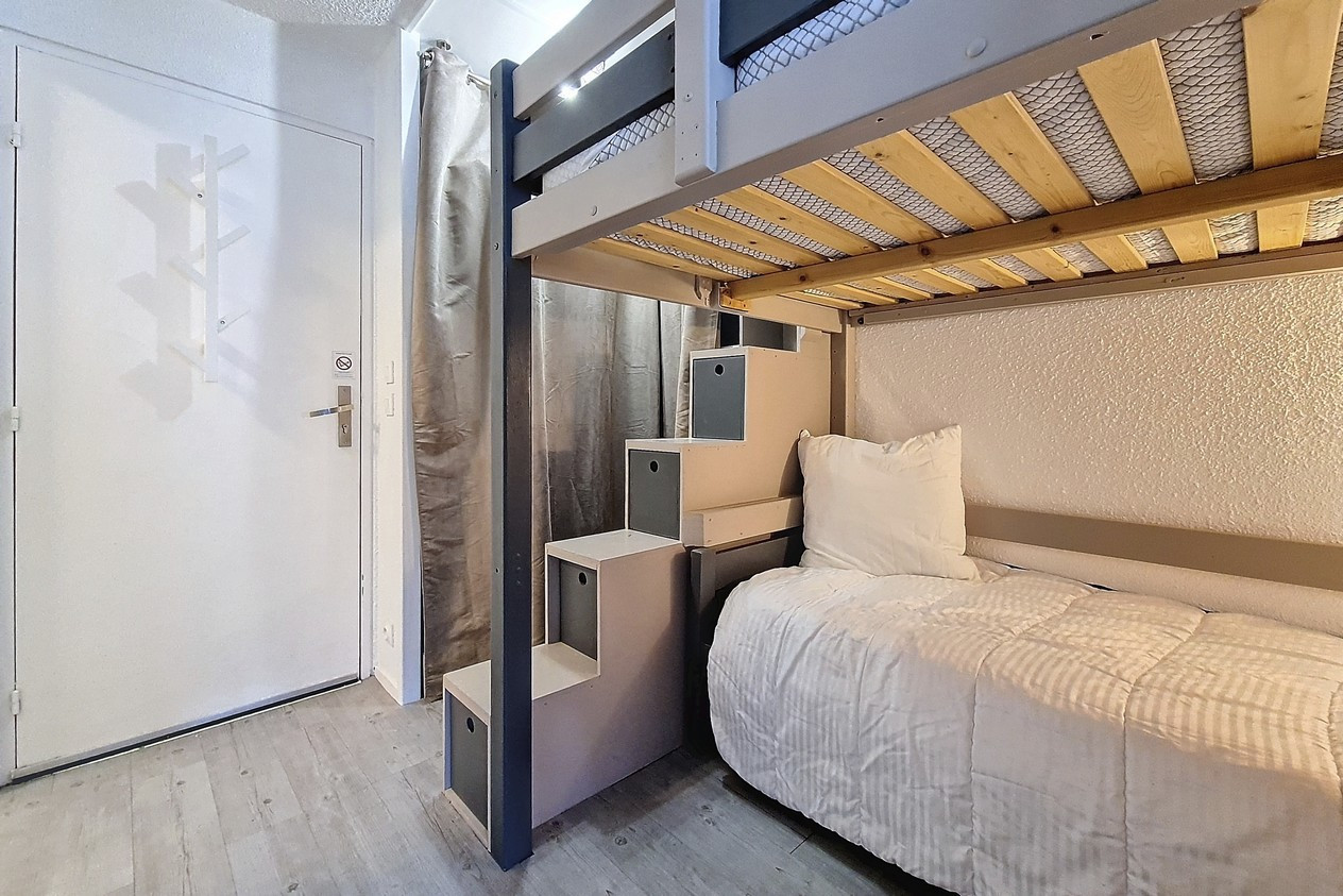 _agence-des-belleville_lv_images__lot_0000045649_13_27635201