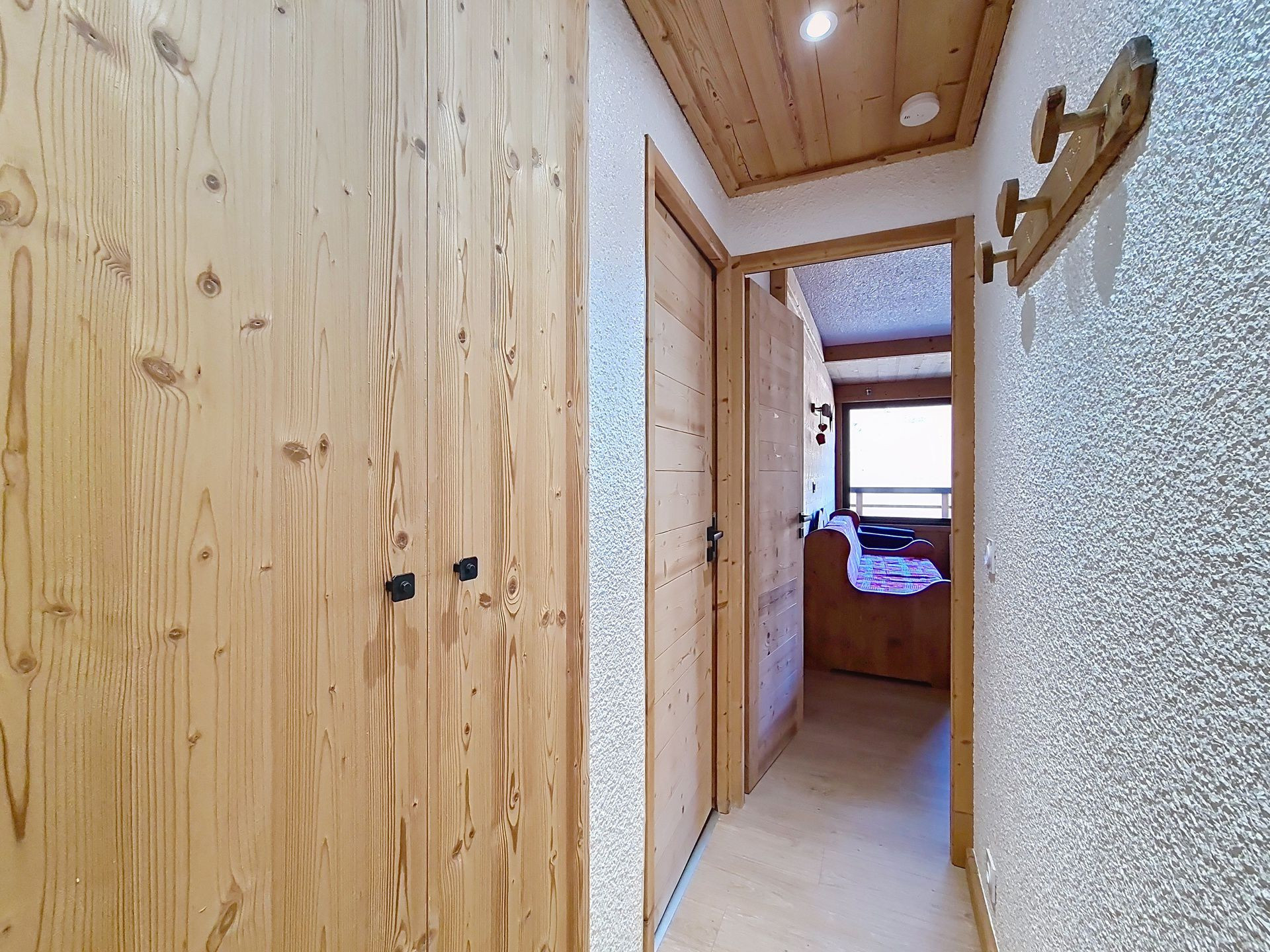 _agence-des-belleville_lv_images__lot_0000045700_10_29435166 _agence-des-belleville_lv_images__lot_0000045700_10_29435166