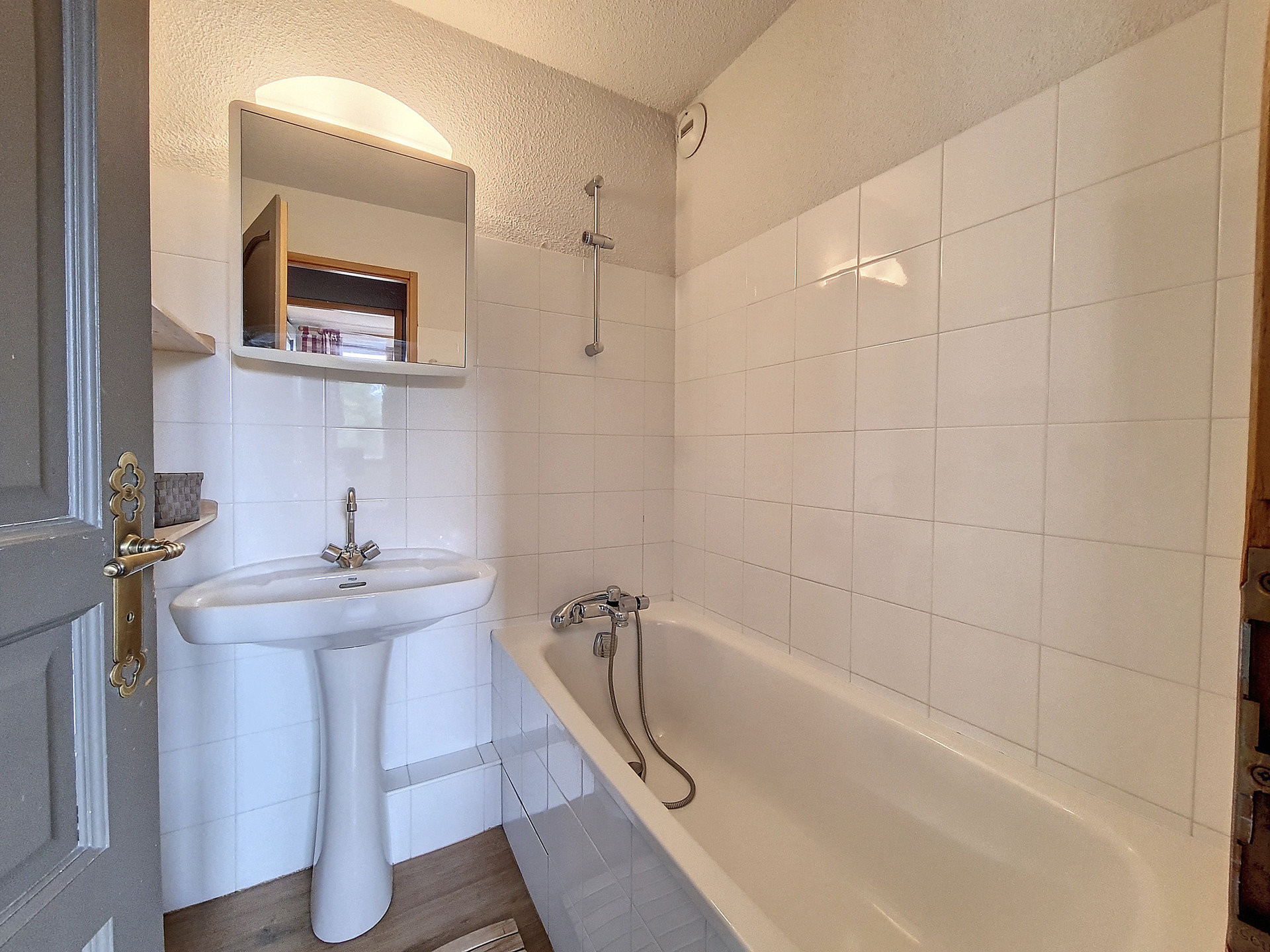 _agence-des-belleville_lv_images__lot_0000045728_14_27376745 _agence-des-belleville_lv_images__lot_0000045728_14_27376745