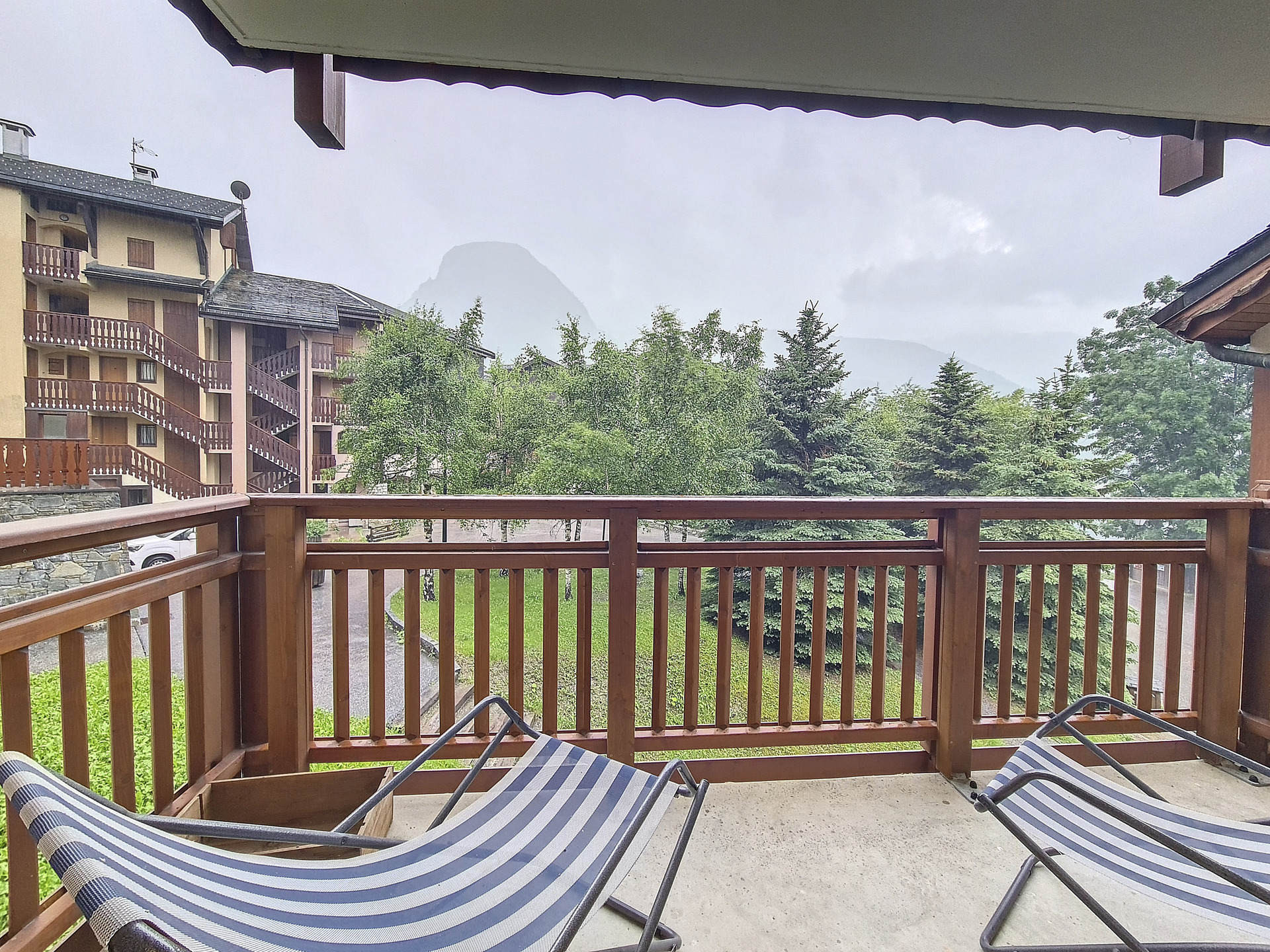 _agence-des-belleville_lv_images__lot_0000045734_14_24514990