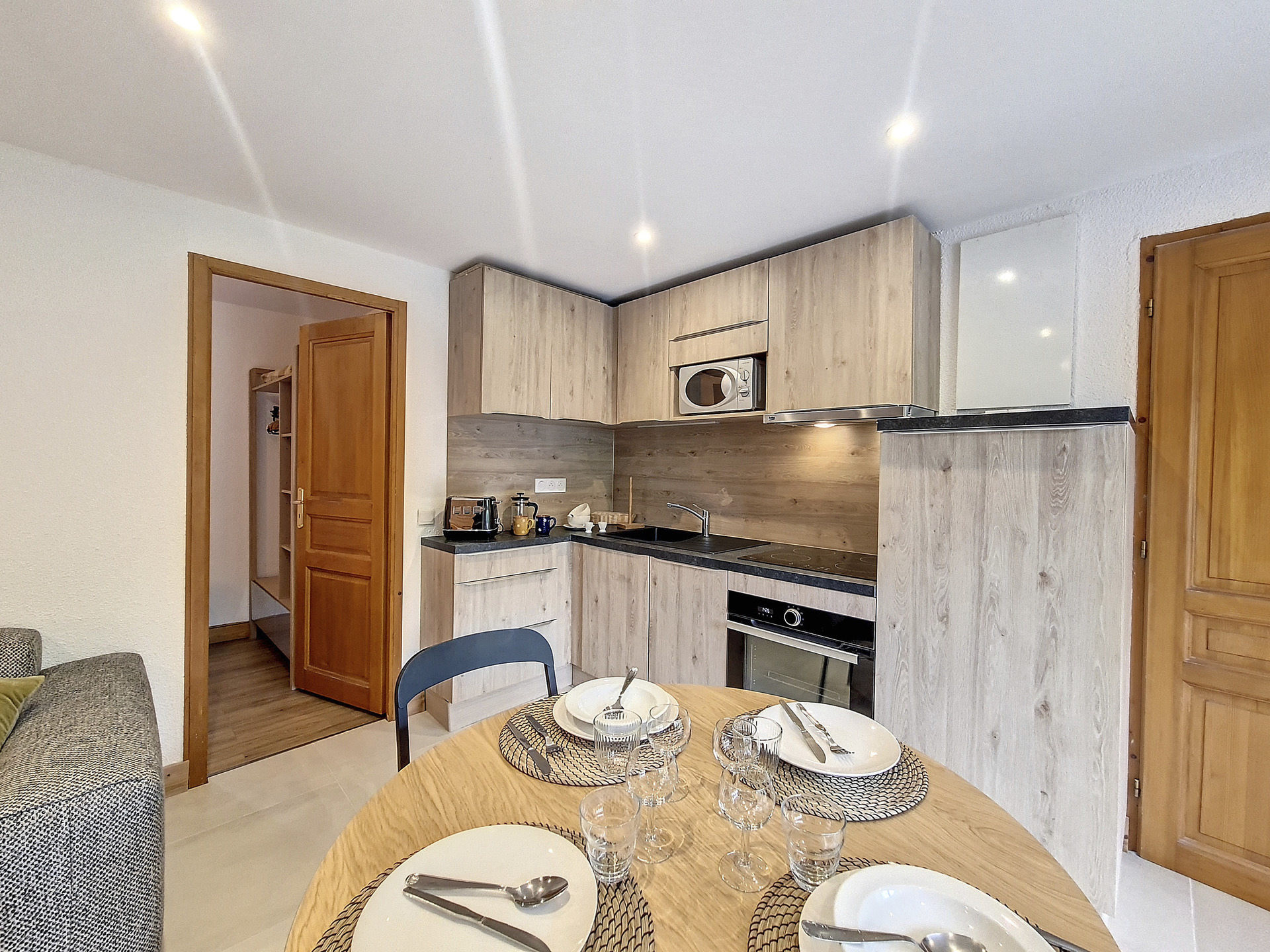 _agence-des-belleville_lv_images__lot_0000045735_06_28076768 _agence-des-belleville_lv_images__lot_0000045735_06_28076768