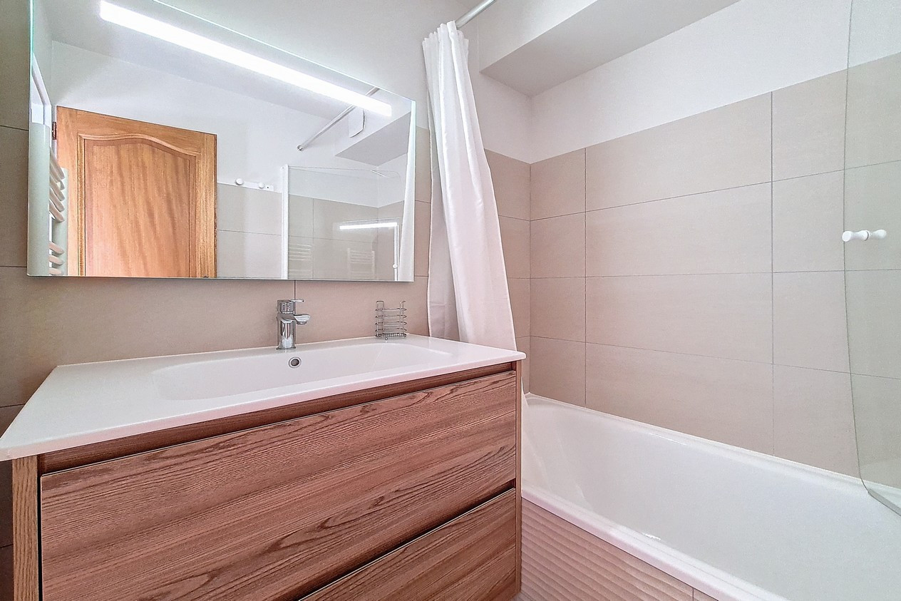 _agence-des-belleville_lv_images__lot_0000045755_13_28345530