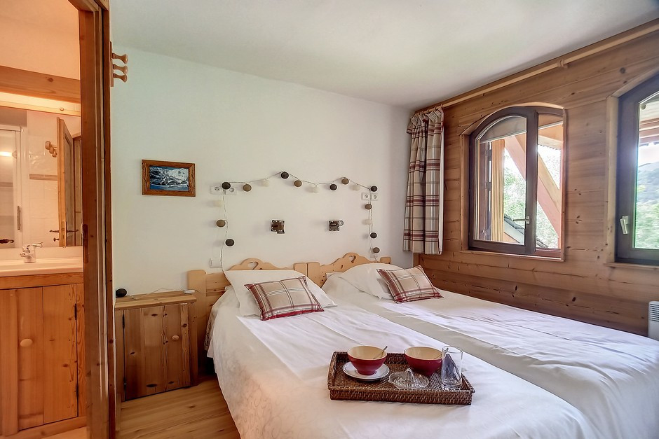 _agence-des-belleville_lv_images__lot_0000045787_09_26700980 _agence-des-belleville_lv_images__lot_0000045787_09_26700980