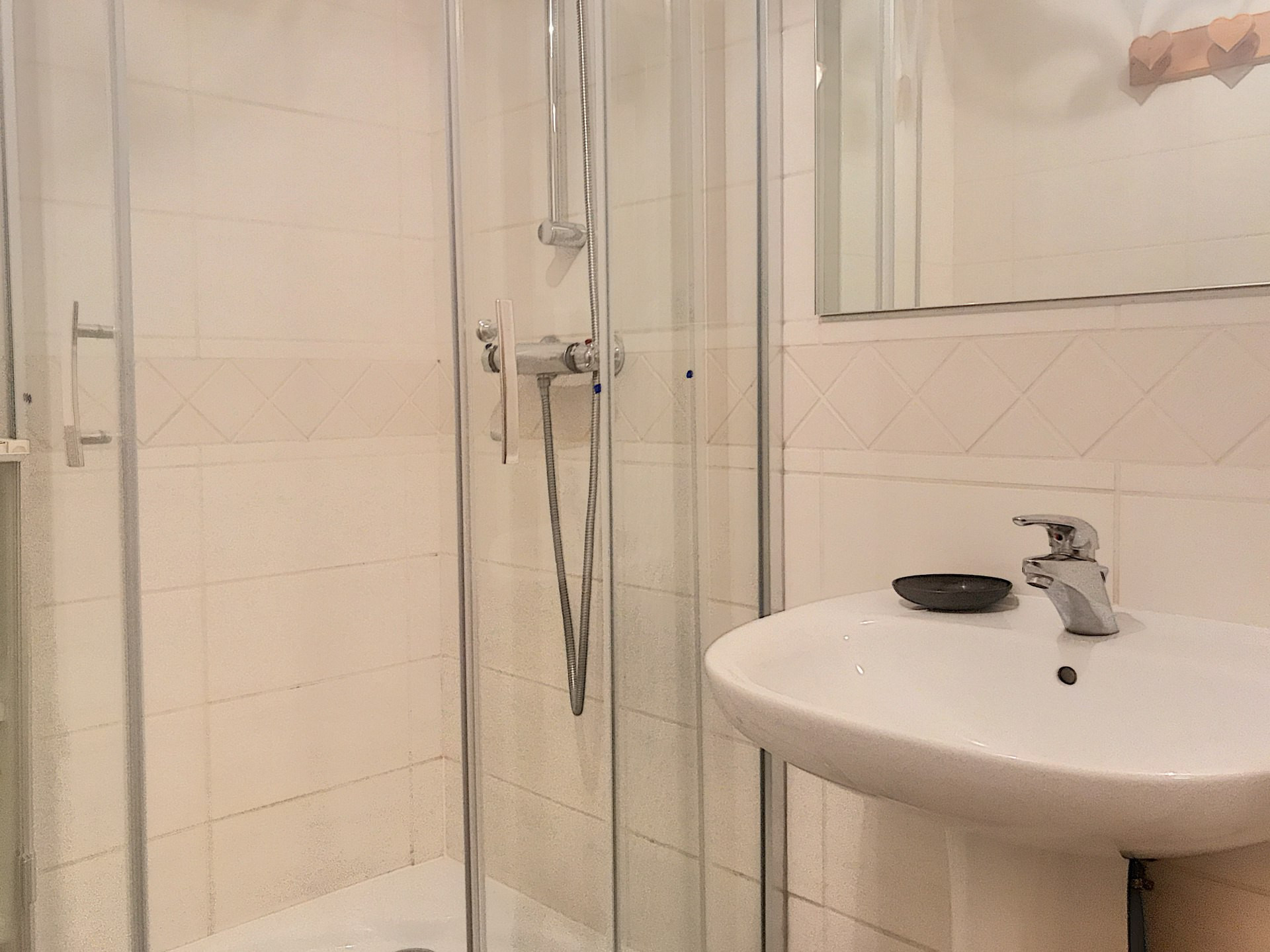 _agence-des-belleville_lv_images__lot_0000045808_05_26705574 _agence-des-belleville_lv_images__lot_0000045808_05_26705574