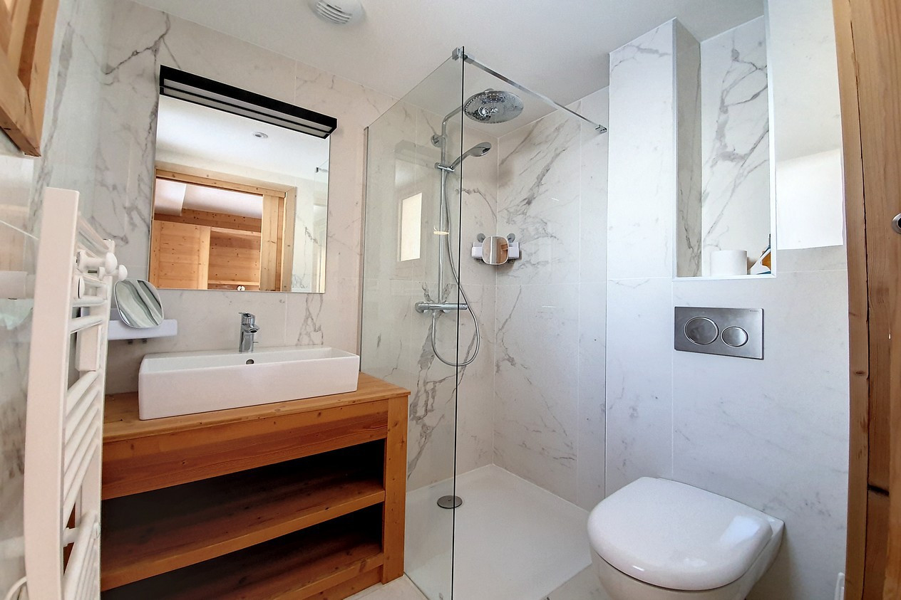 _agence-des-belleville_lv_images__lot_0000045875_13_29769062 _agence-des-belleville_lv_images__lot_0000045875_13_29769062