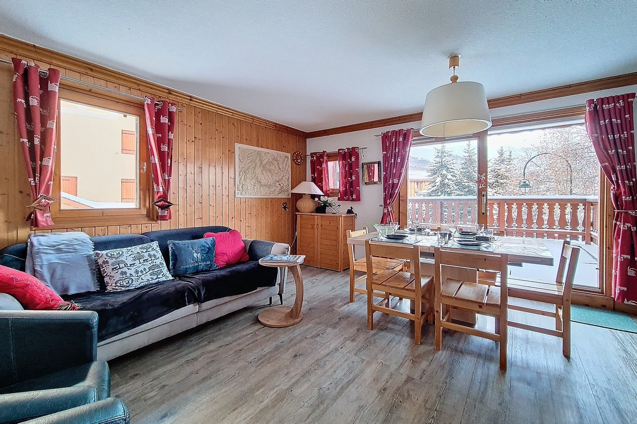 _agence-des-belleville_lv_images__lot_0000071004_01_27465375 _agence-des-belleville_lv_images__lot_0000071004_01_27465375