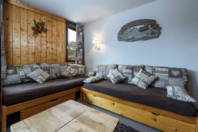 _lv_images__lot_0000000012_02_29308372