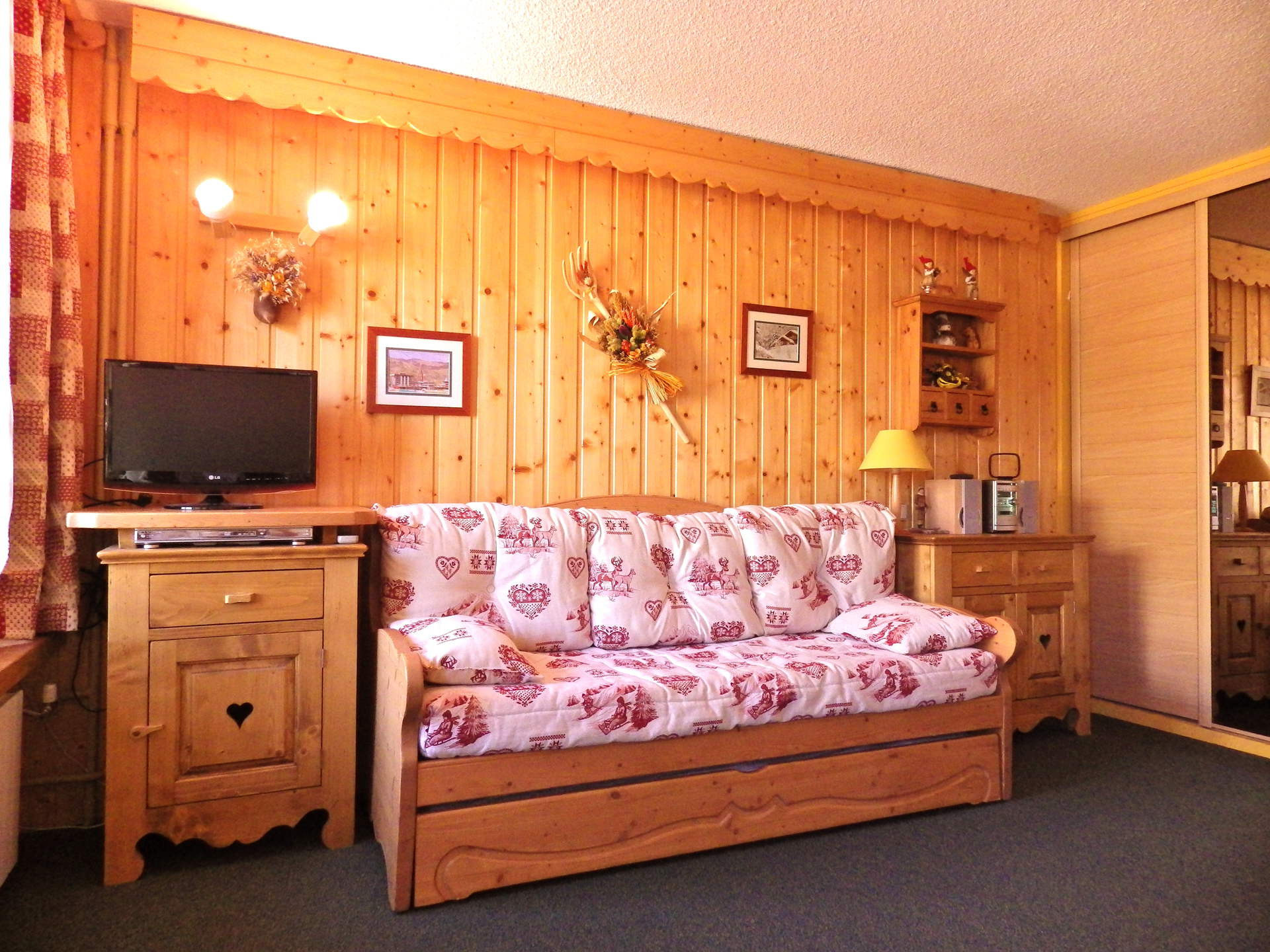 _lv_images__lot_0000000013_02_27766510