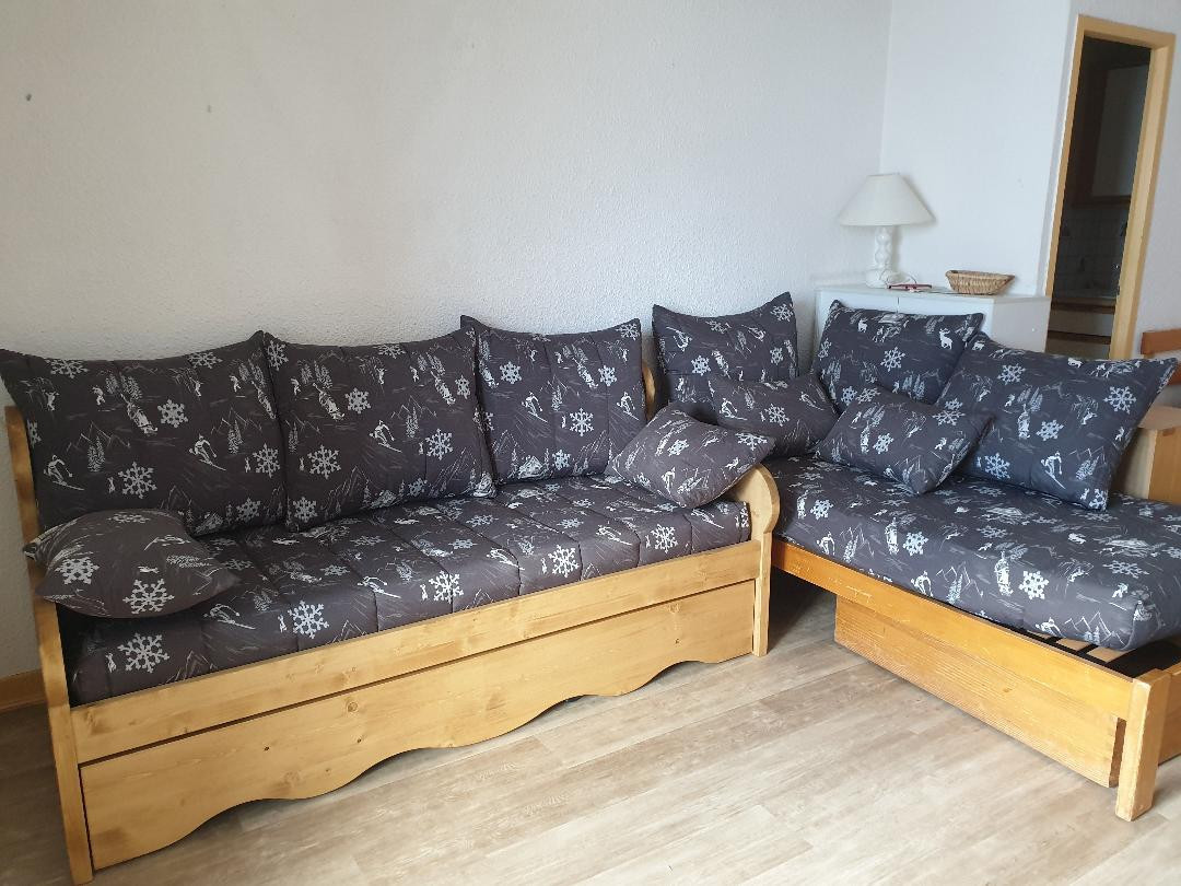 _lv_images__lot_0000000015_01_29647891