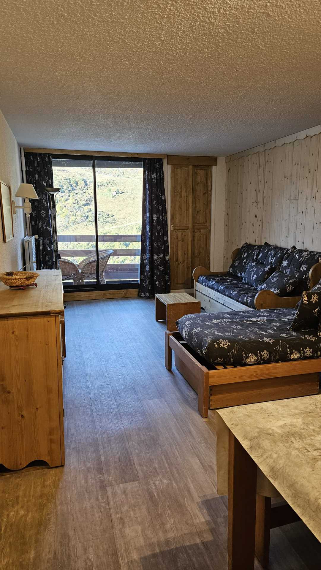 _lv_images__lot_0000000015_08_29647897